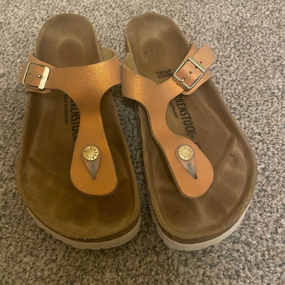 Birkenstock Gizeh Leather 
Thong Sandal - Coral Peach
